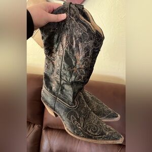 Women’s Corral Cowboy Boot, size 11
